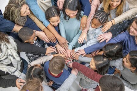 Yel Yel Singkat Pengertian, Manfaat, dan Contoh Terbaik untuk Membangkitkan Semangat Kelompok