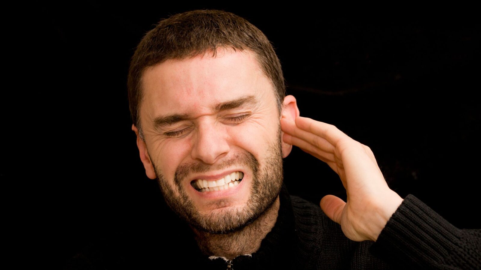 Arti Telinga Berdenging Sebelah Kiri: Penjelasan Medis, Mitos, dan Cara Mengatasinya