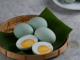 Cara Membuat Telur Asin yang Gurih dan Tahan Lama di Rumah