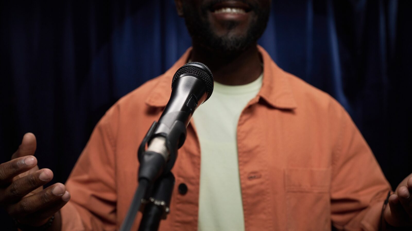 Jokes Receh: Humor Sederhana yang Bikin Ketawa Tanpa Mikir Berat