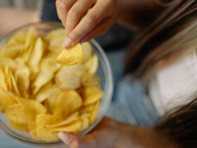 Keripik: Jenis, Proses Pembuatan, dan Peluang Usaha Camilan Favorit Indonesia