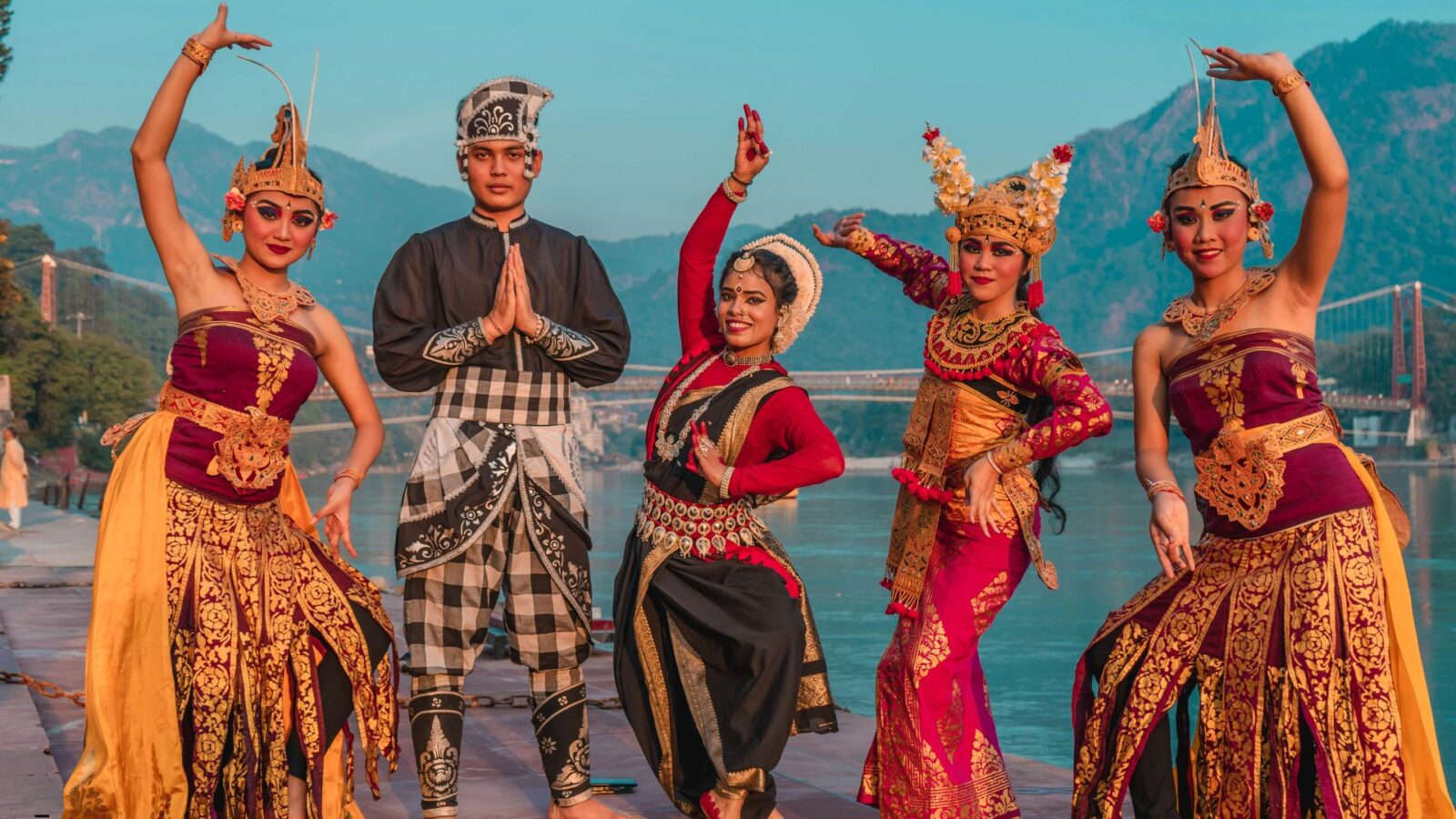 Pakaian Daerah Bali: Makna, Jenis, dan Filosofi Busana Tradisional Bali