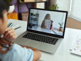 Apa Itu Daring: Pengertian, Contoh, dan Perbedaannya dengan Luring