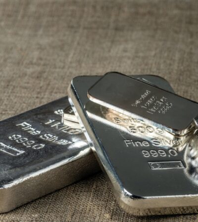 Perak: Logam Mulia yang Bernilai Tinggi dan Banyak Manfaatnya