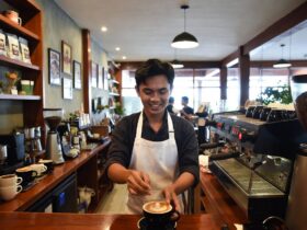 Berapa Gaji Barista di Indonesia Besaran dan Faktor Penentunya